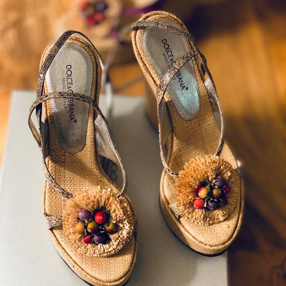 Dolce and Gabbana gorgeous raffia wedges - Picture 6 of 6